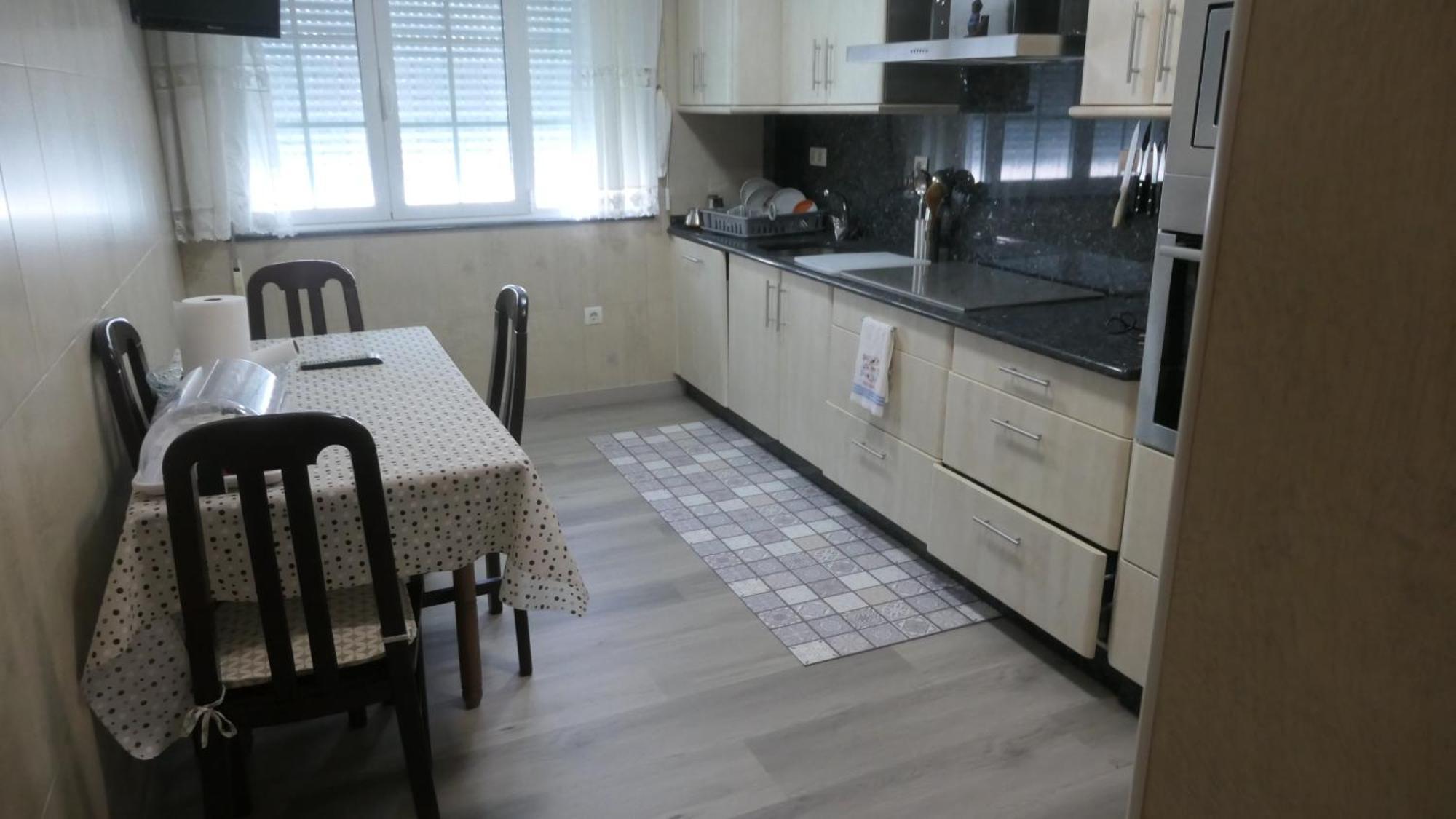 Piso Leo 1 Apartment Cee Luaran gambar